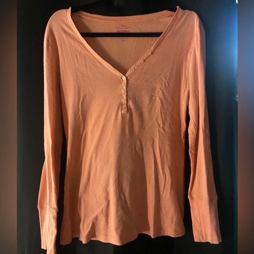 Fitted long sleeve